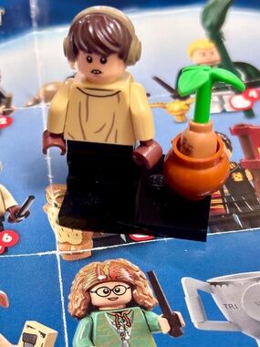 LEGO "Neville Longbottom" colhp-6 Harry Potter, Series 1 LIKE NEW!